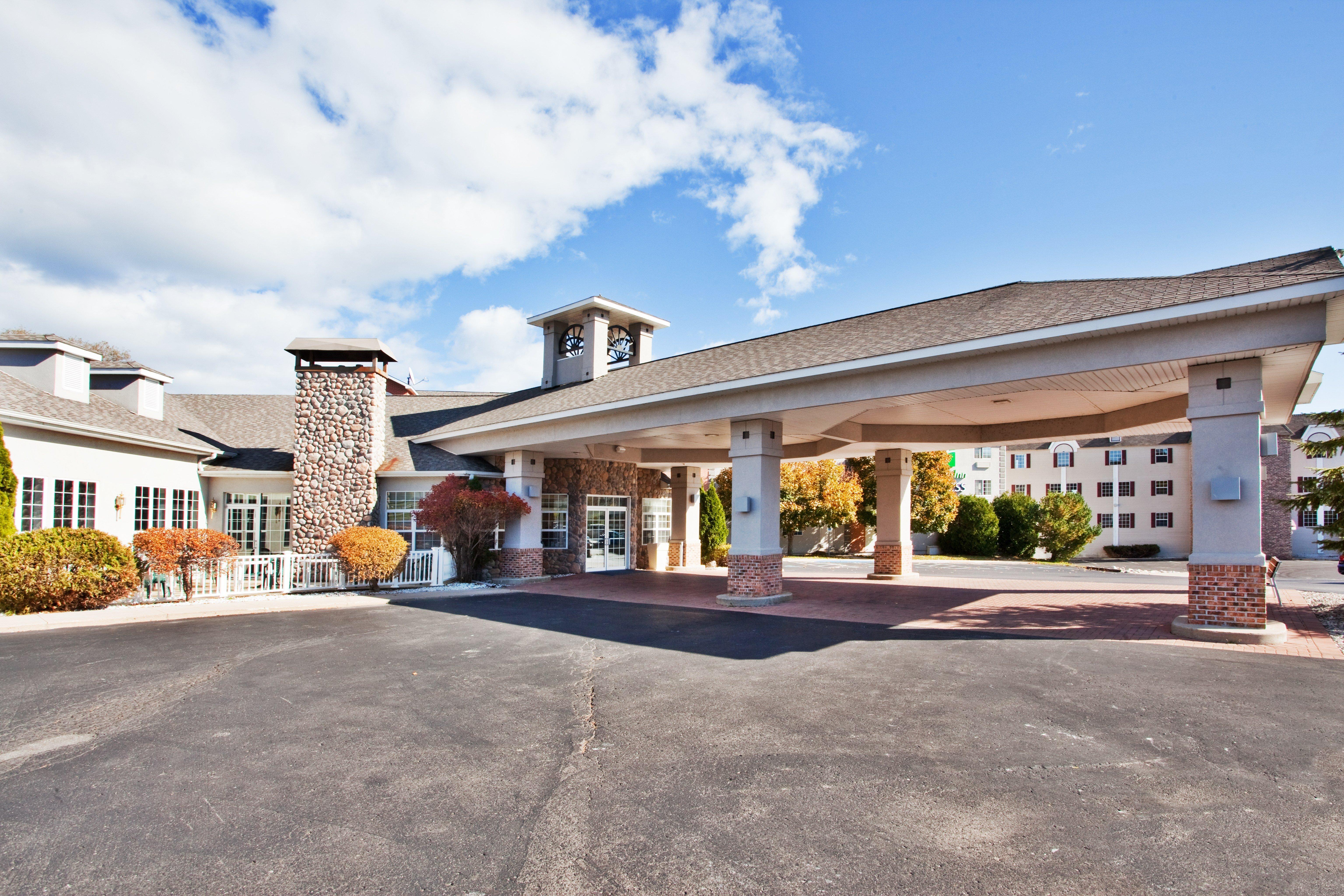 Holiday Inn Express St Ignace-Lake Central By Ihg Saint Ignace Exterior foto