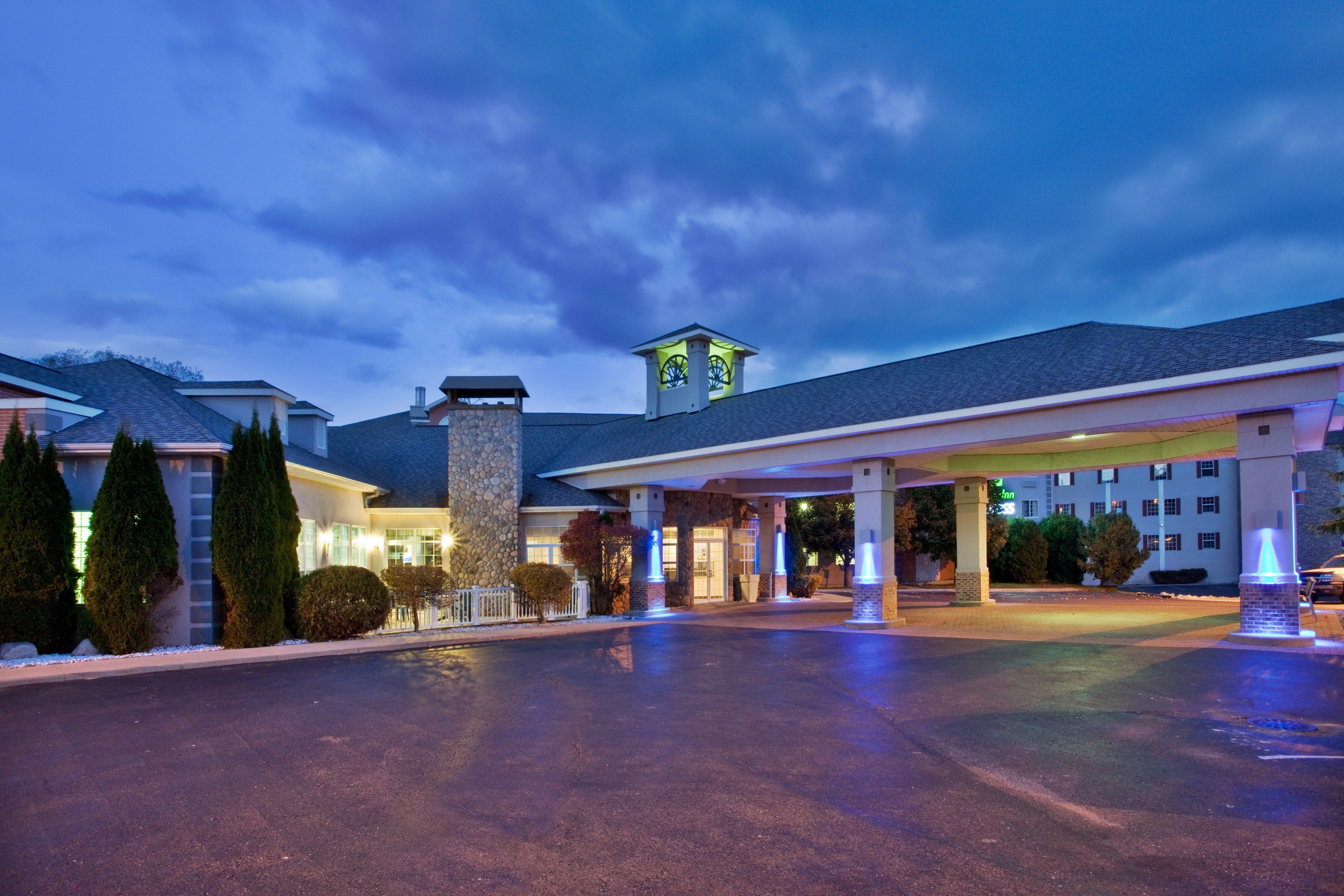Holiday Inn Express St Ignace-Lake Central By Ihg Saint Ignace Exterior foto