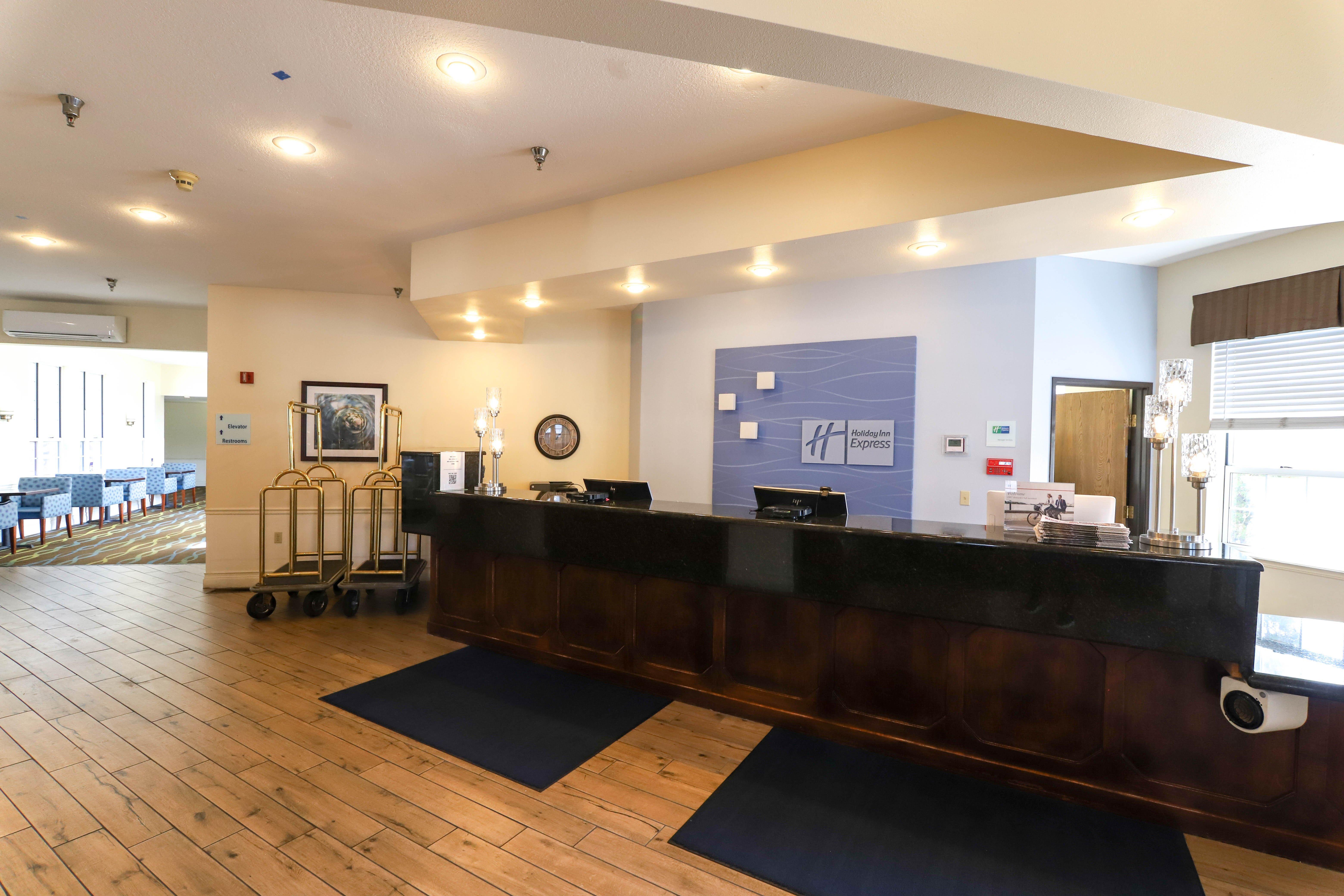 Holiday Inn Express St Ignace-Lake Central By Ihg Saint Ignace Exterior foto