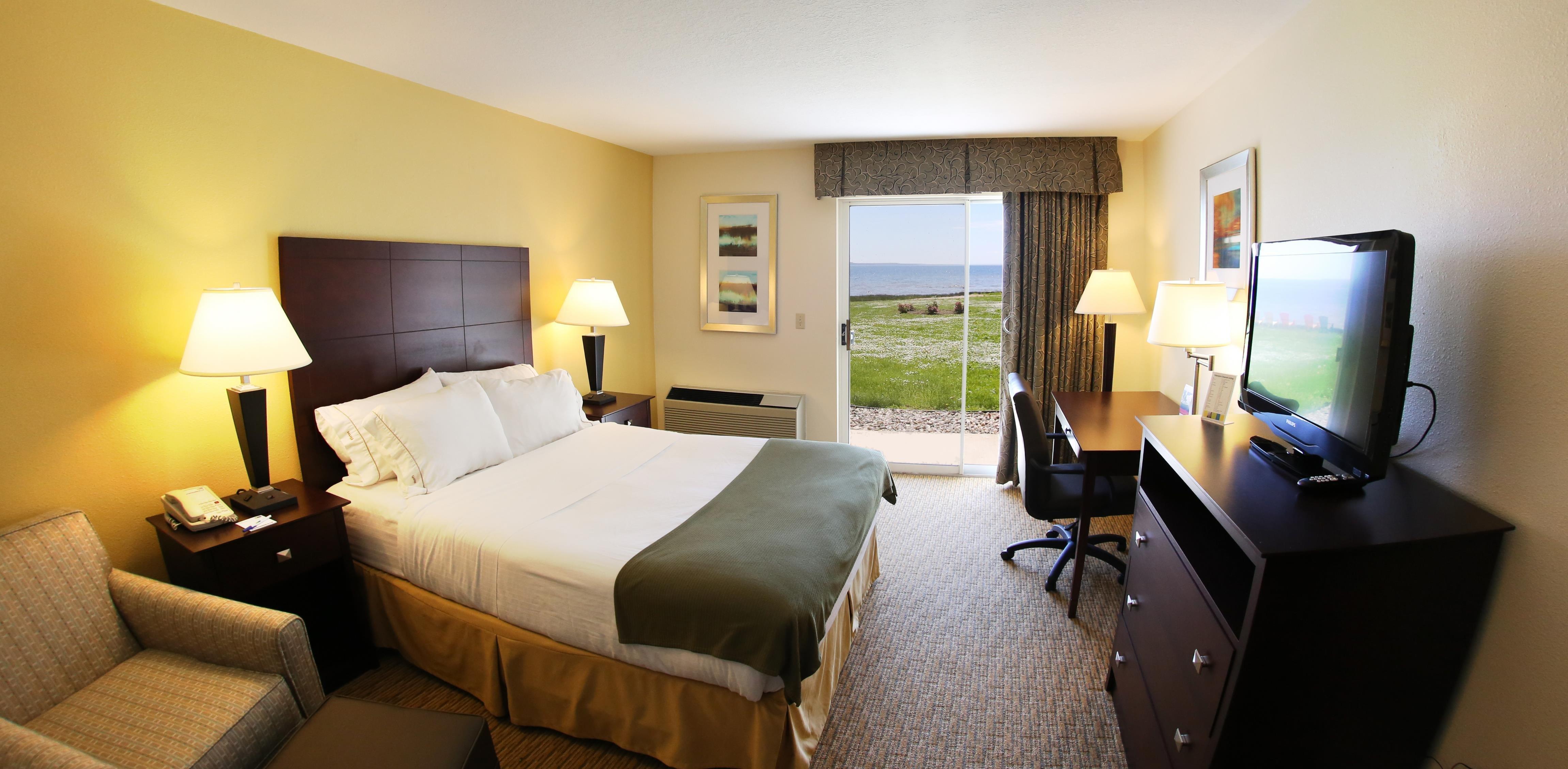 Holiday Inn Express St Ignace-Lake Central By Ihg Saint Ignace Exterior foto